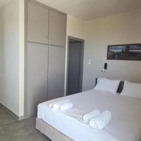 Hotel apartamentowy Alekos Diakofti