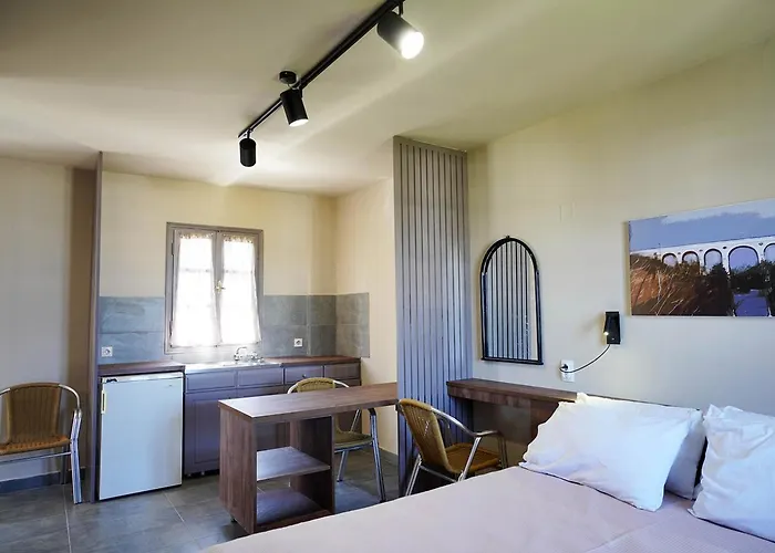 Alekos 3* Diakofti