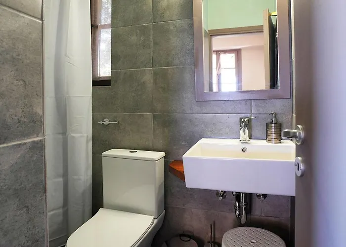 Alekos Apart Otel 3*